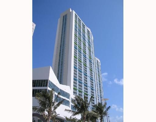 703_one_miami_west_exterior.jpg