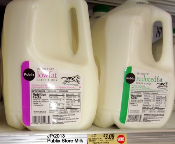 PUBLIX STORES Dairy Department Gallon Milk Jugs Lowfat Milk, Publix Grocery Store Food Super Markets.JPG