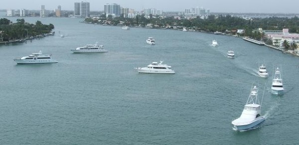 boat show 2010_01.JPG